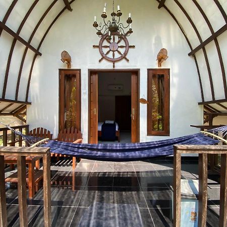 Mustika Ocean Lodge Гили Еър Екстериор снимка