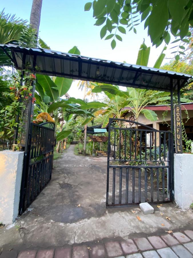 Mustika Ocean Lodge Гили Еър Екстериор снимка