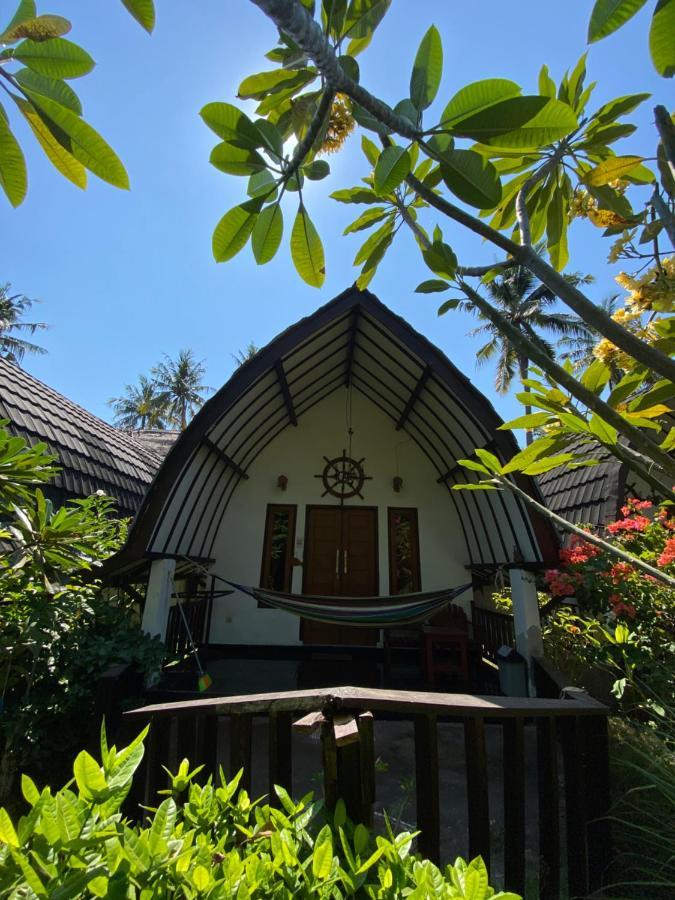 Mustika Ocean Lodge Гили Еър Екстериор снимка