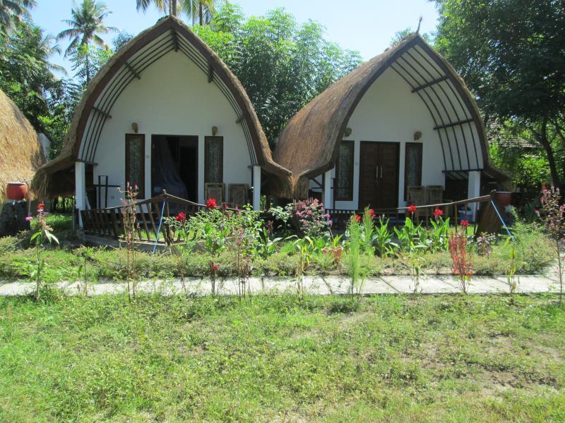 Mustika Ocean Lodge Гили Еър Екстериор снимка